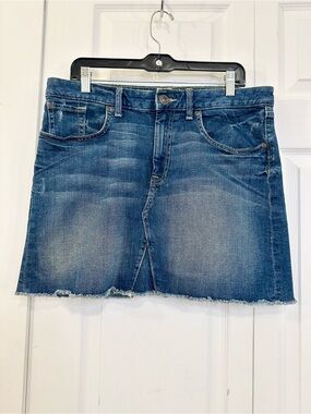 GAP Blue Denim Mini Skirt Y2K with Frayed Hem